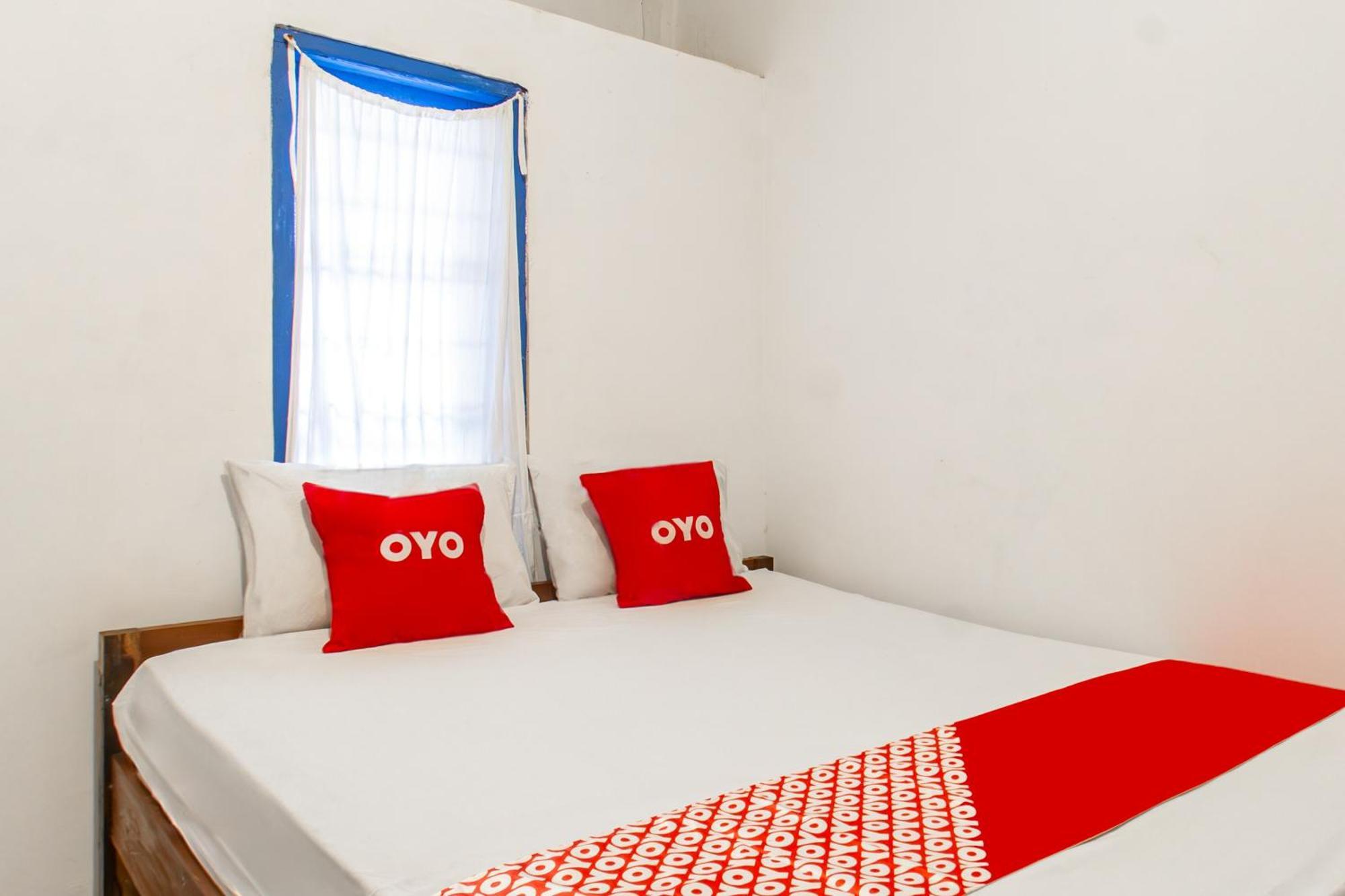 Oyo 93359 Kawi Homestay Прайя Экстерьер фото